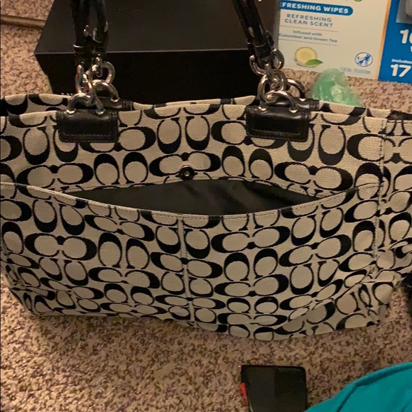 Coach purse - Picture 2 of 6